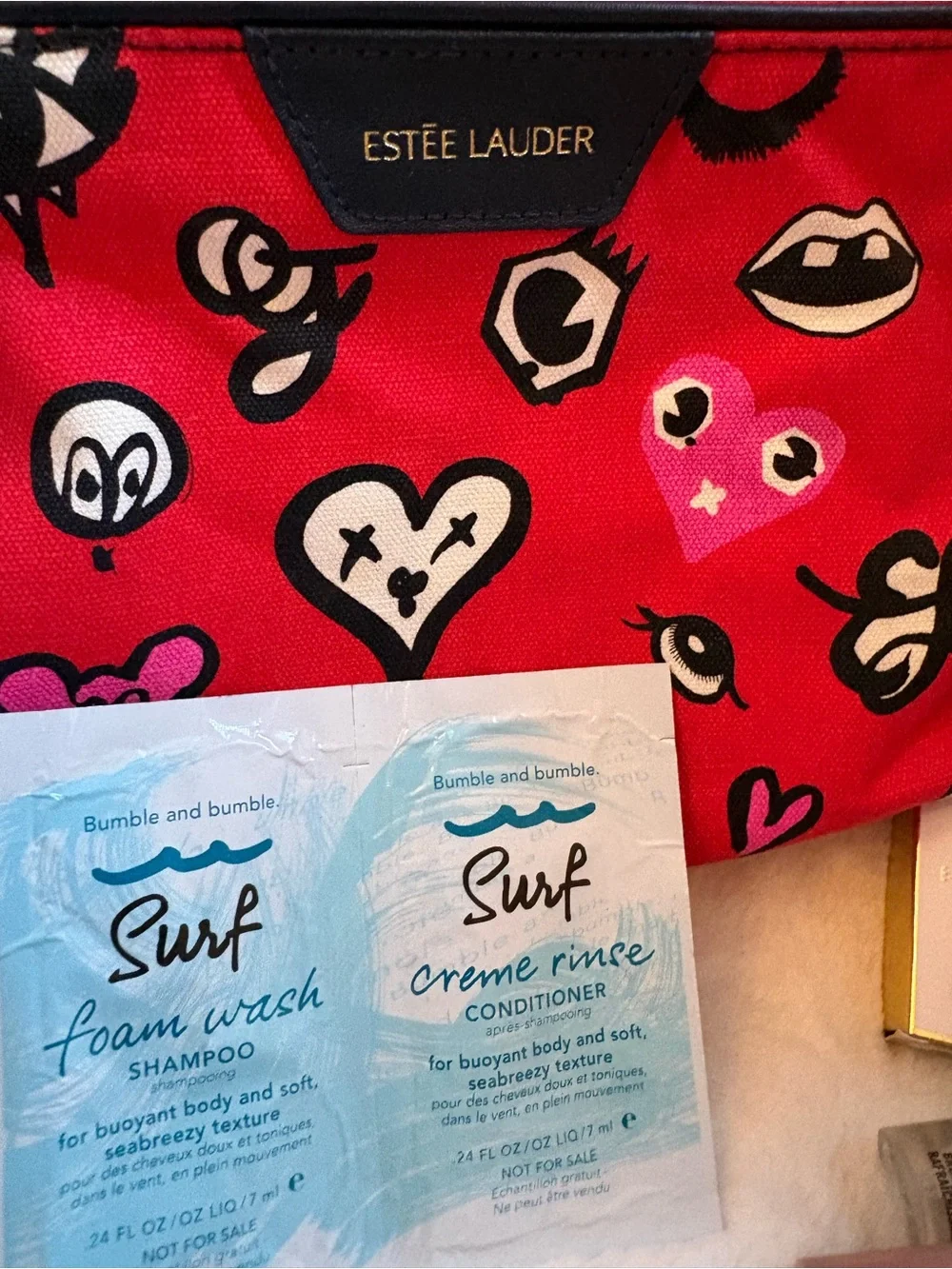 Estée Lauder Makeup Bag with bundle of 12 beauty samples products glamglow